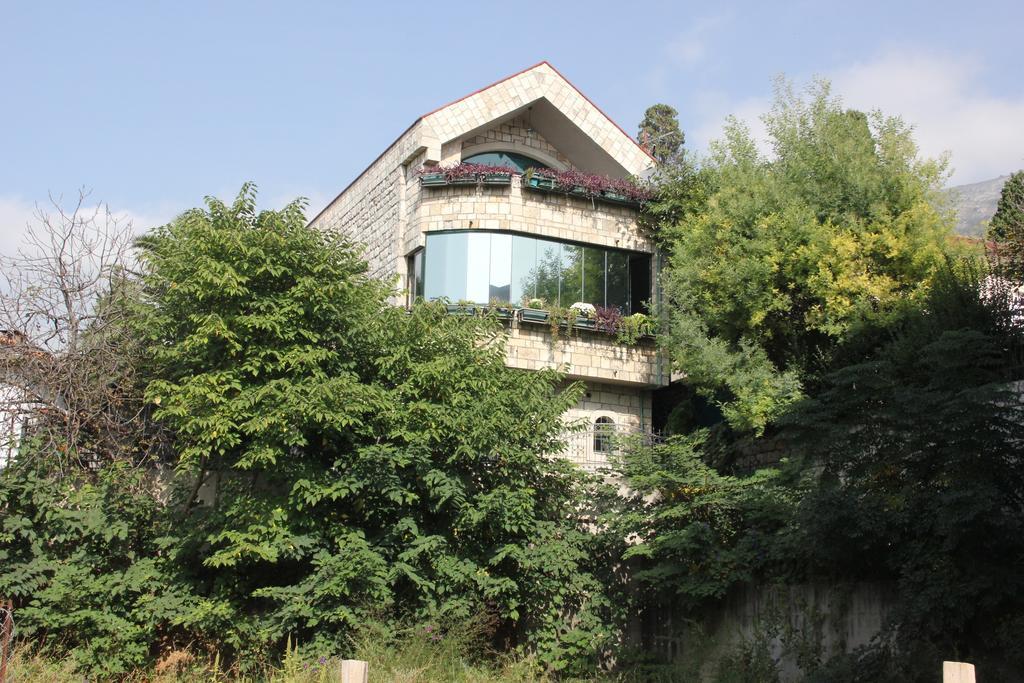 Apartments Holiday Lux Sutomore Oda fotoğraf