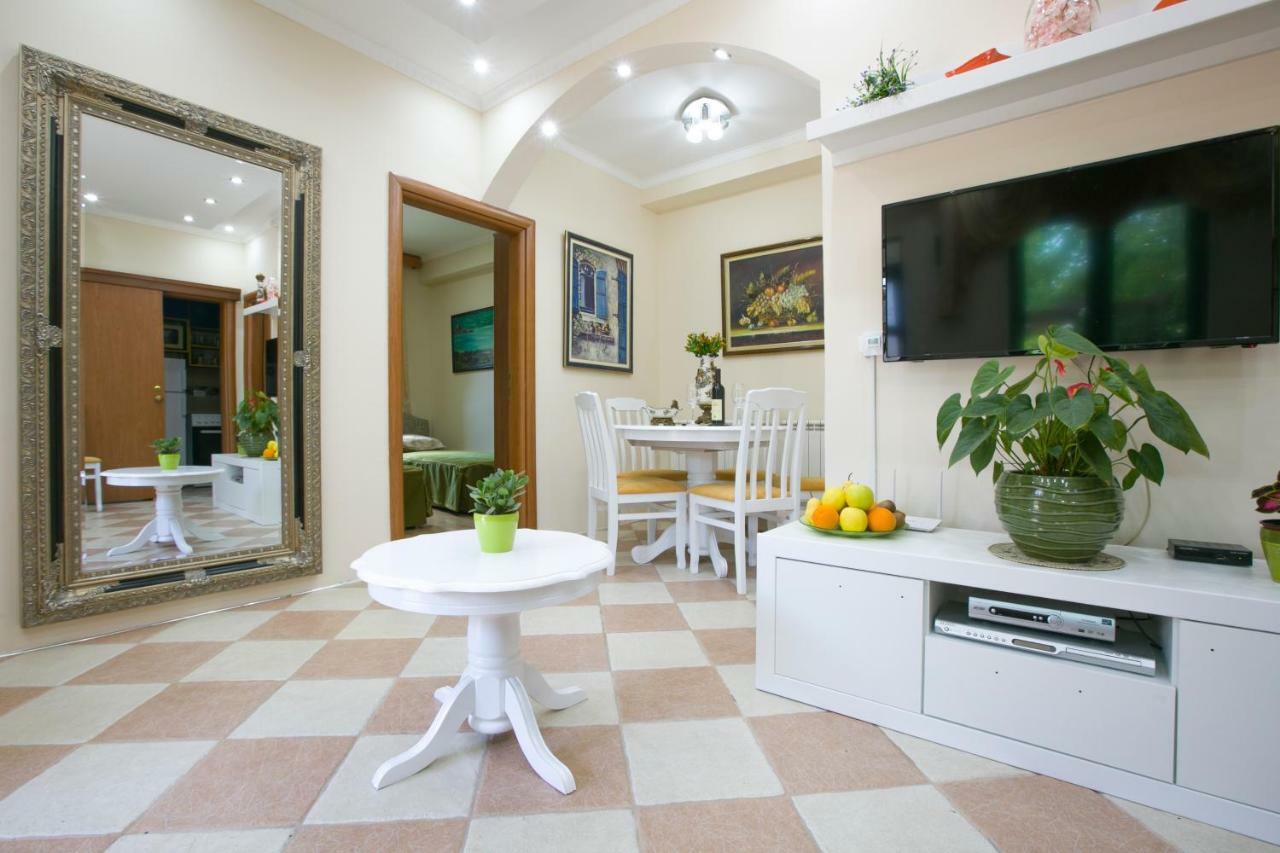 Apartments Holiday Lux Sutomore Dış mekan fotoğraf