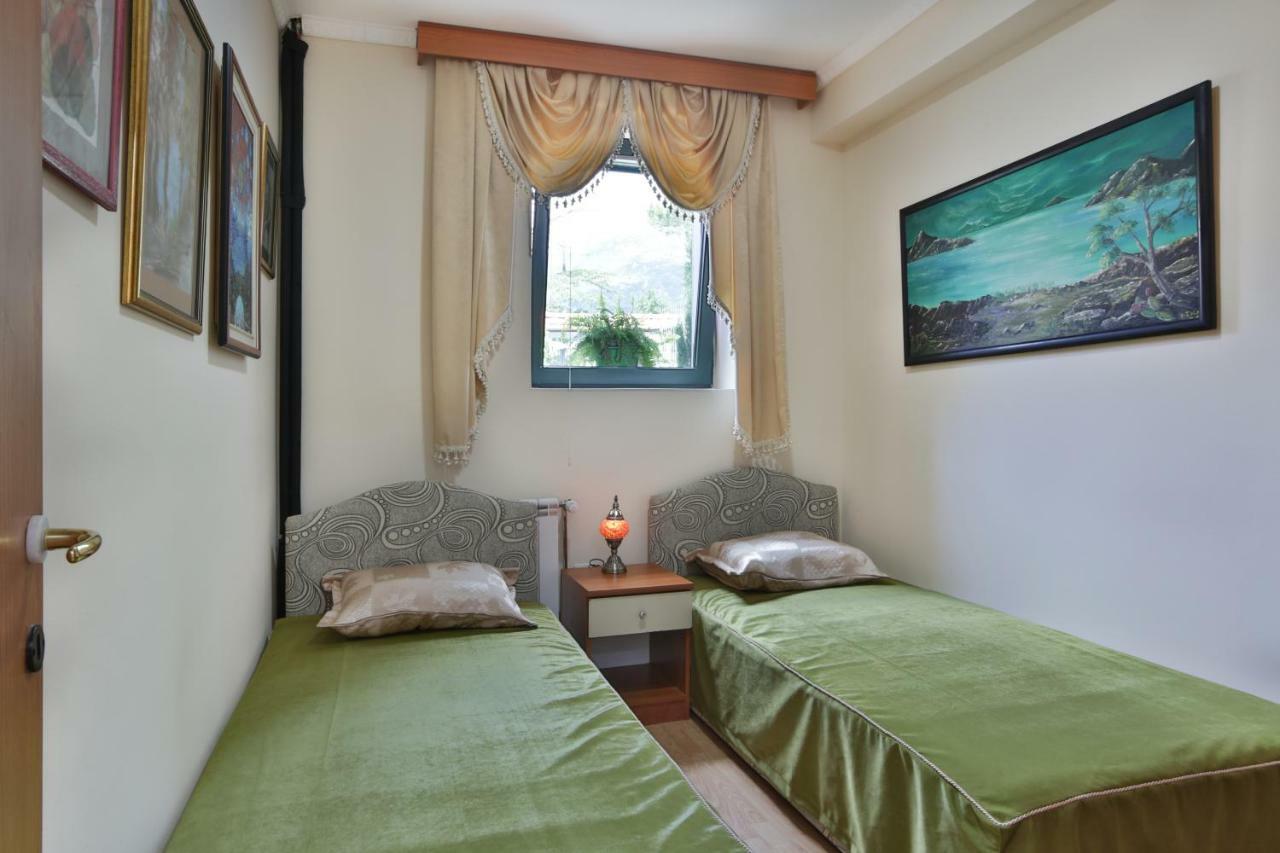 Apartments Holiday Lux Sutomore Dış mekan fotoğraf