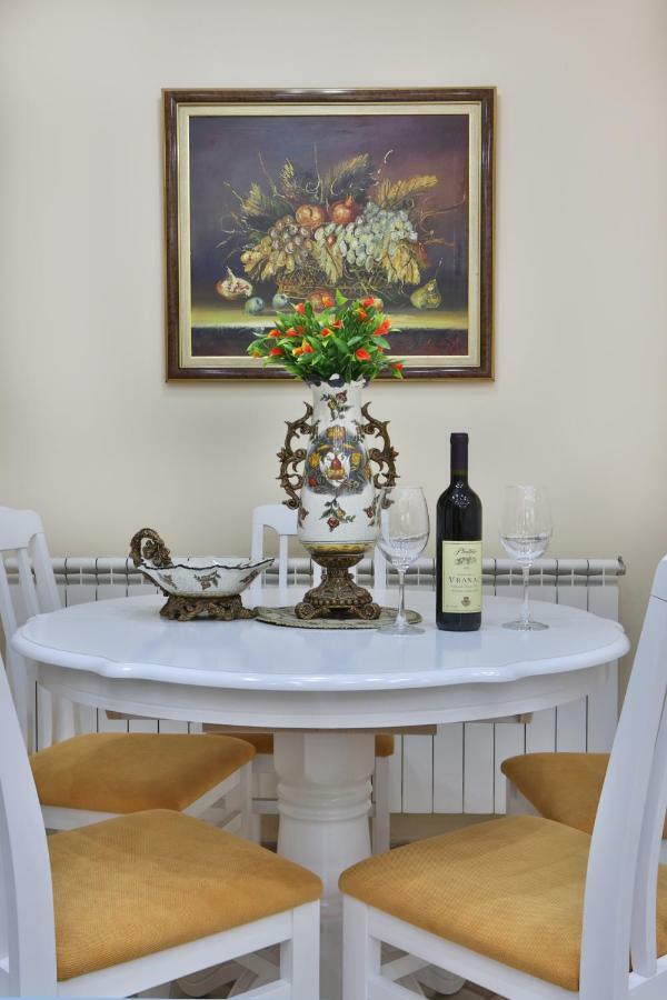 Apartments Holiday Lux Sutomore Dış mekan fotoğraf