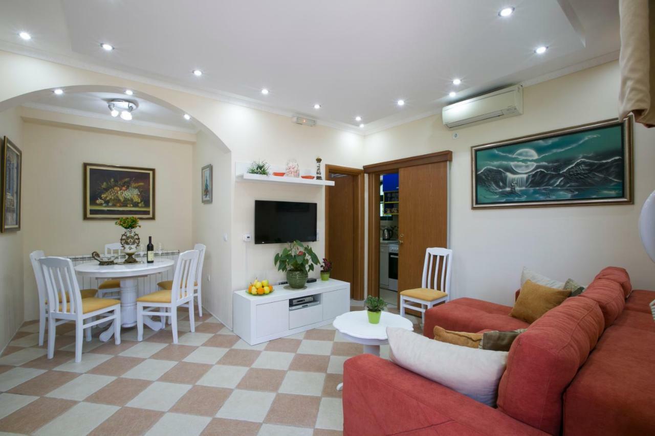 Apartments Holiday Lux Sutomore Dış mekan fotoğraf